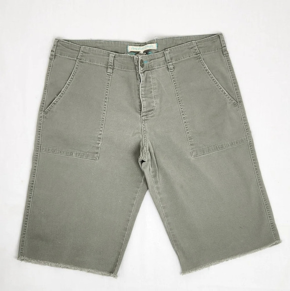 American Eagle Cropped Style Olive Shorts - Picture 1 of 11